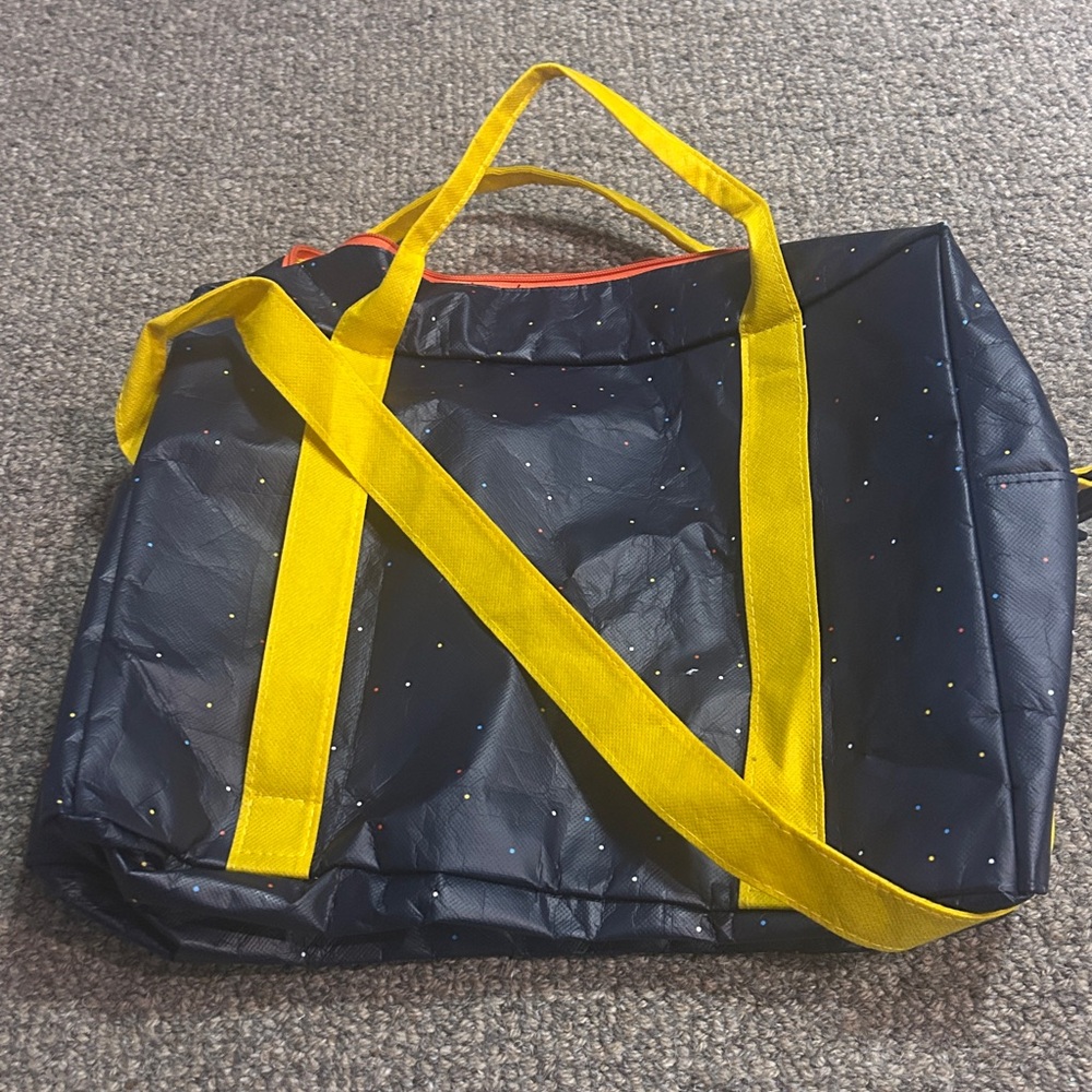 Lululemon seawheeze vinyl bag, one of a kind special edition in mint condition - Picture 4 of 4